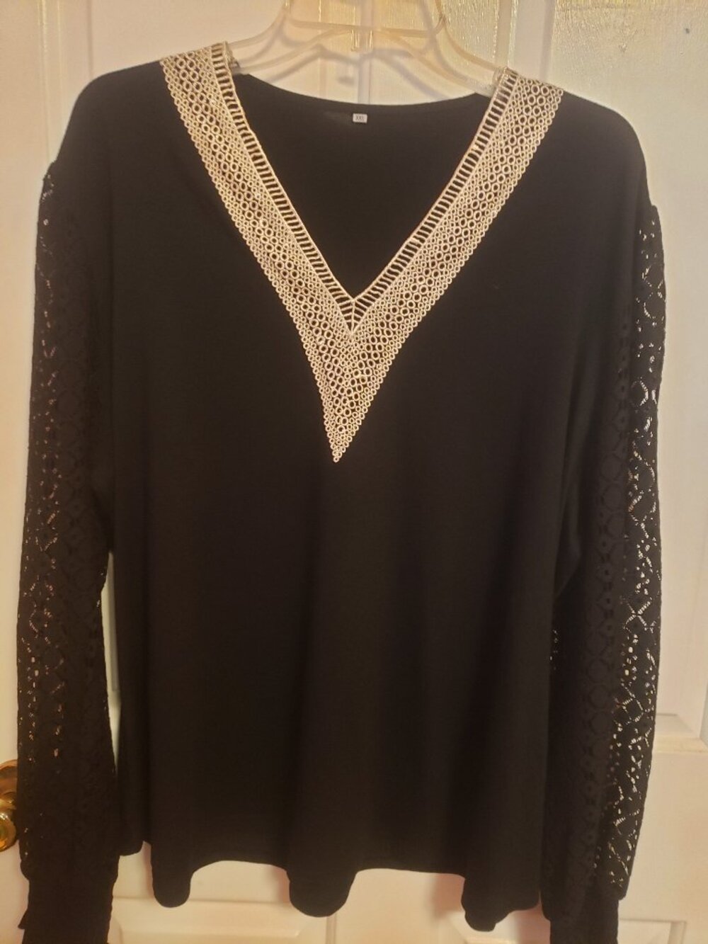 Cupshe vneck top.